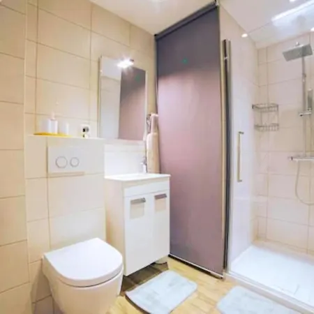 Cocoon Center - Rue D'antibes - 200m Plage- Clim - Wifi - Unique * Cannes